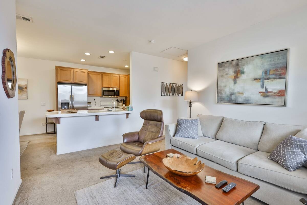 Condo in San Diego vacation rental interior